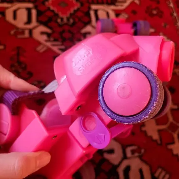 Zippy Adjustable Toddler and Children’s Starter Roller Skates - Picture 3 of 4